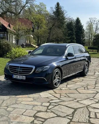 samochody osobowe Mercedes-Benz Klasa E cena 189900 przebieg: 168340, rok produkcji 2020 z Świebodzin